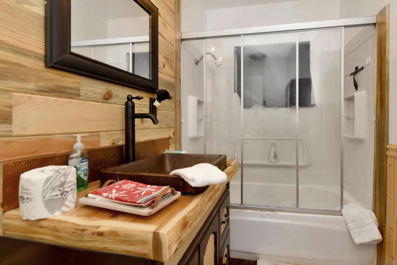 Emma'S Cottage- Adorable Central Cozy Modern Chalet Home- Minutes To Activities Big Bear City Exterior photo