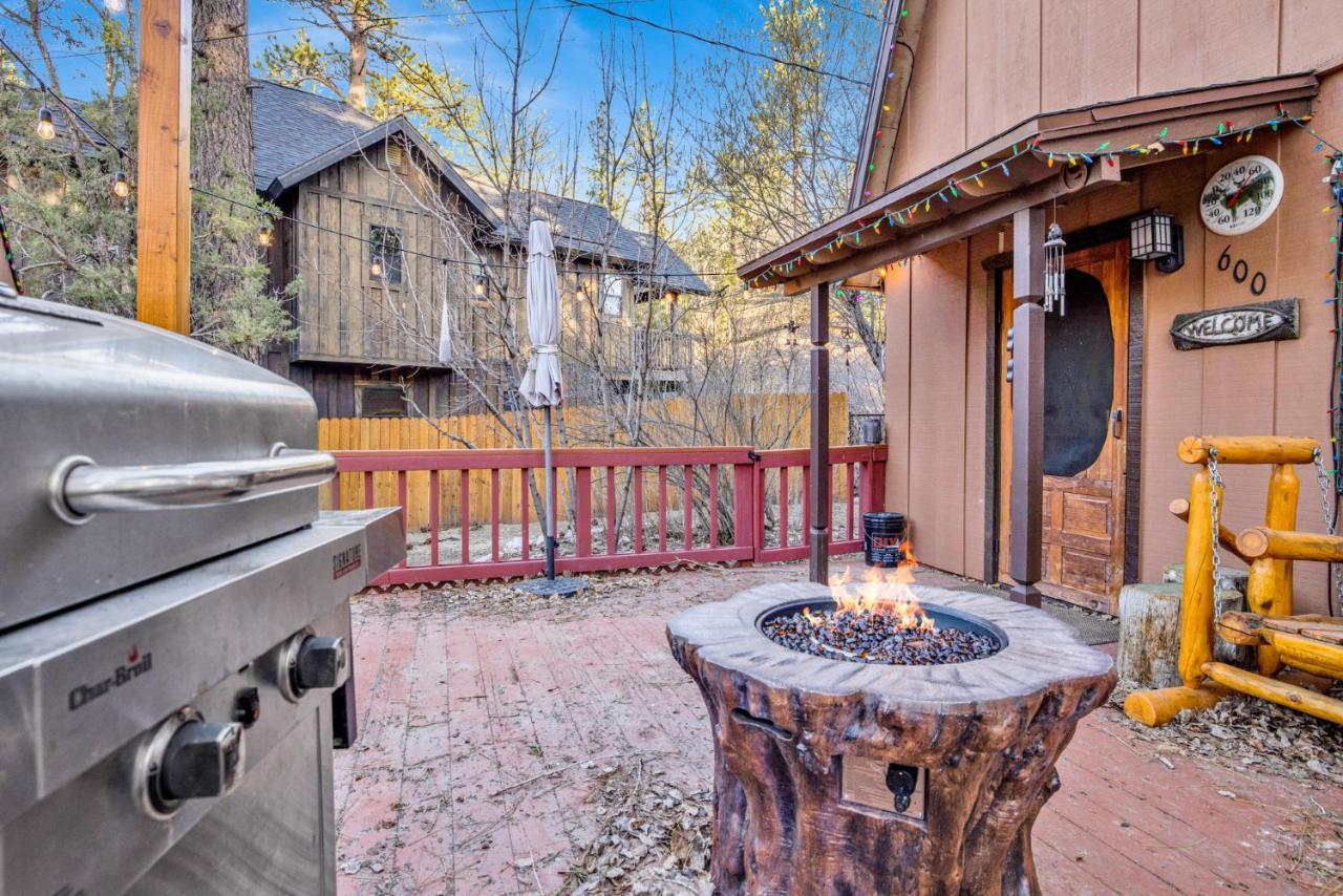 Emma'S Cottage- Adorable Central Cozy Modern Chalet Home- Minutes To Activities Big Bear City Exterior photo