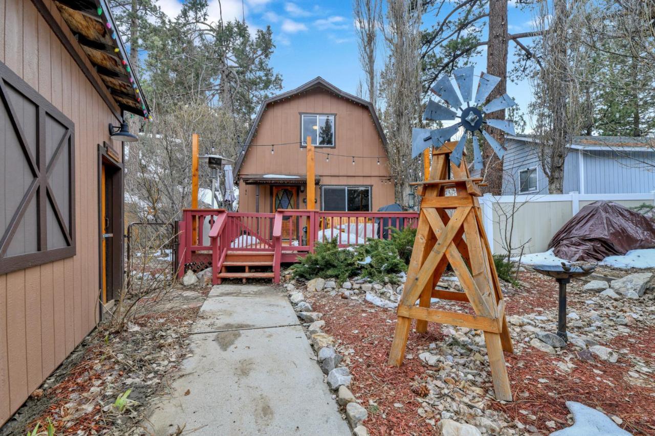 Emma'S Cottage- Adorable Central Cozy Modern Chalet Home- Minutes To Activities Big Bear City Exterior photo